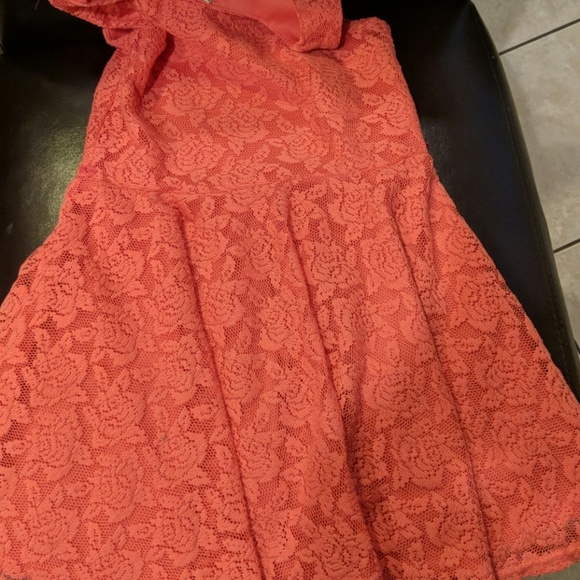 Girls dress - Picture 3 of 4